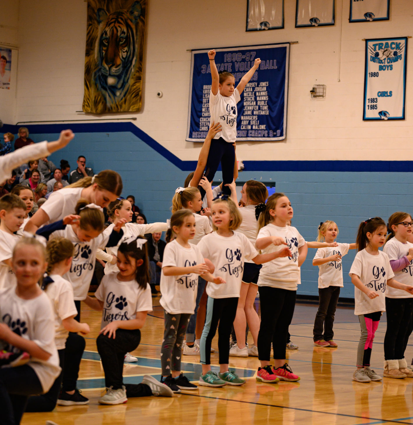 BoysBasketballvsAva(119of154)-Copy.jpg